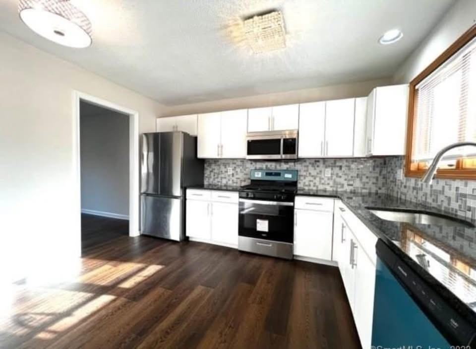 290 Foxboro Dr #290 - Photo 2 of 16