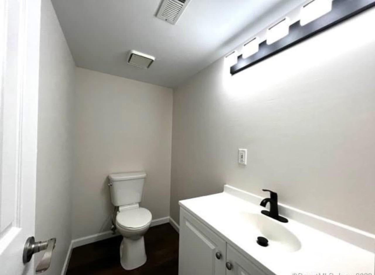290 Foxboro Dr #290 - Photo 3 of 16
