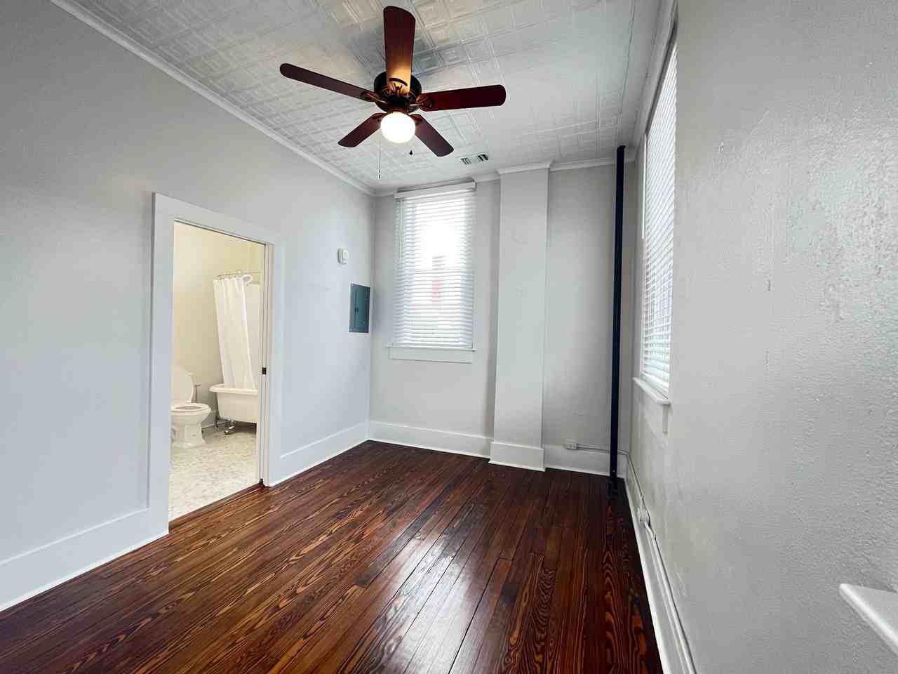 102 Clarksville St #200 - Photo 3 of 6