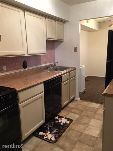 Stonegate Condo - Photo 2 of 10