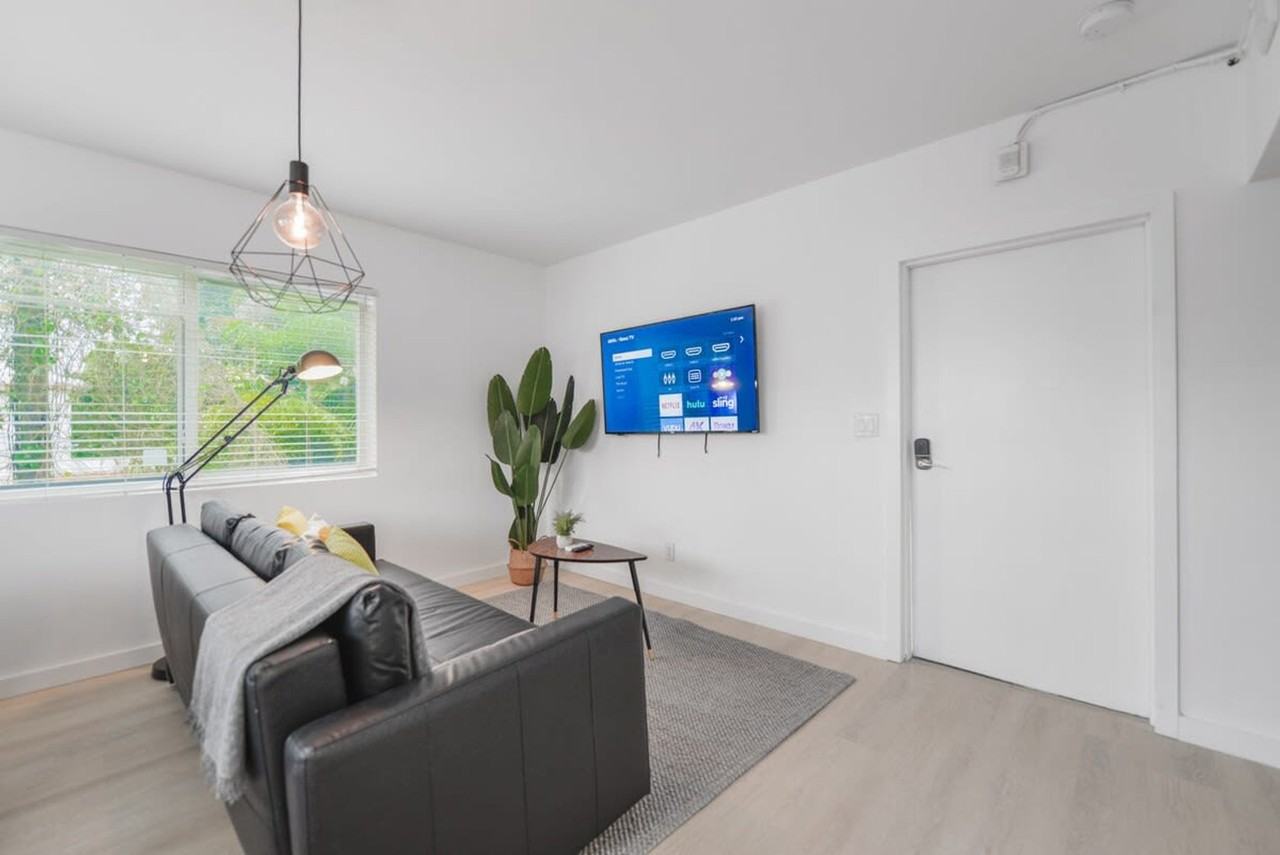515 Northeast 82nd Street - Photo 2 of 15
