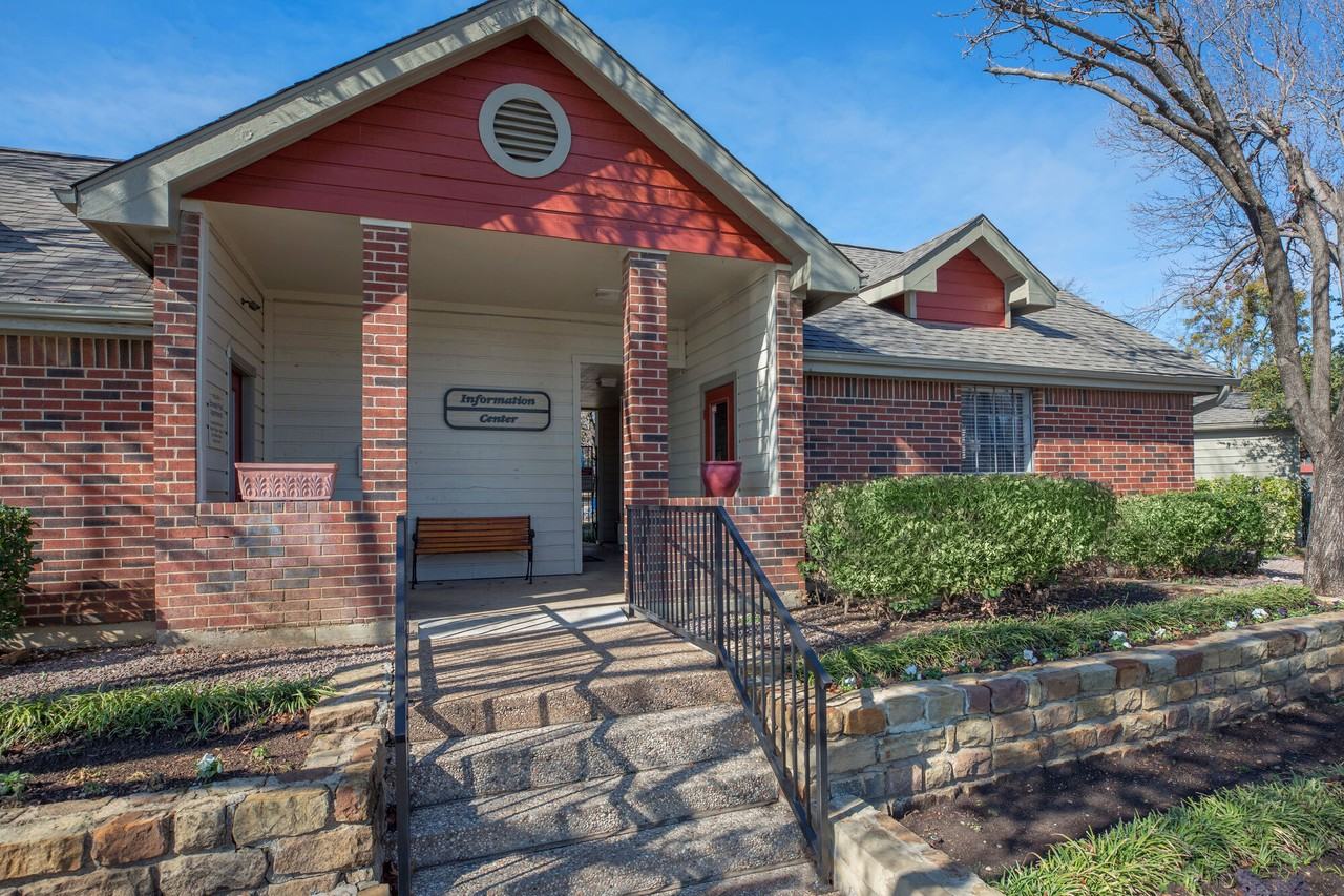 Emerald Park - Photo 4 of 21