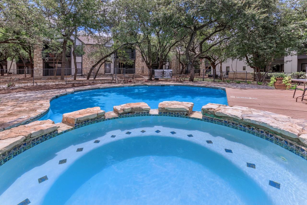 Aria - Photo 2 of 39