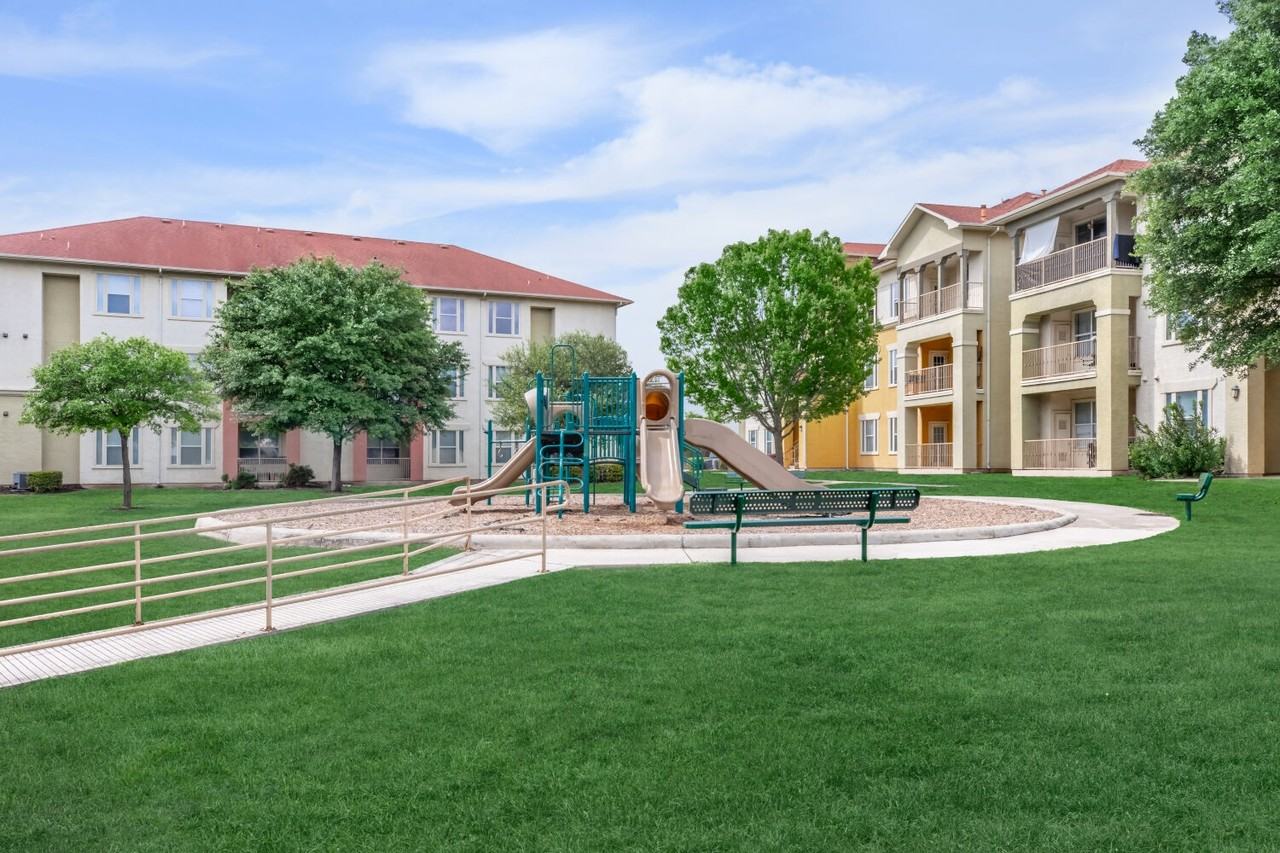 Costa Mirada - Photo 3 of 25