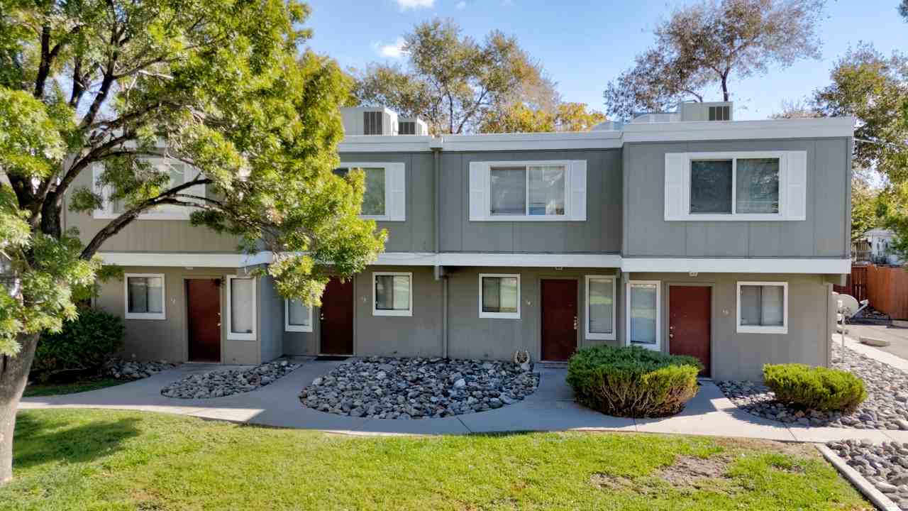 50 East Stillwater Avenue - Photo 2 of 4