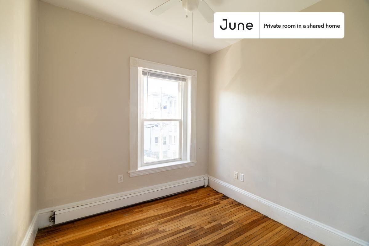 76 Easton St #C - Photo 4 of 14