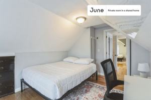 featured image of 39 Adrian St #E