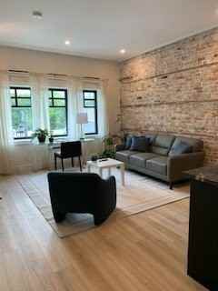 61 Colborne St E - Photo 3 of 11