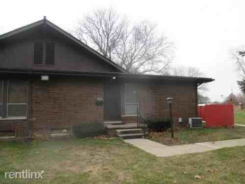 Suburban Villa - Photo 3 of 9