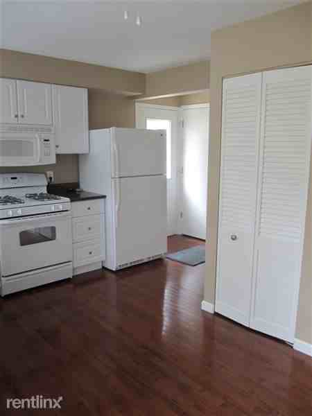 16217 Birwood Ave - Photo 3 of 17