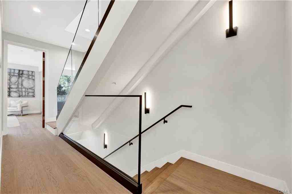 14570 1/2 Dickens St - Photo 2 of 8