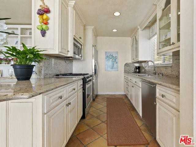 22626 Pacific Coast Hwy #25 - Photo 3 of 8