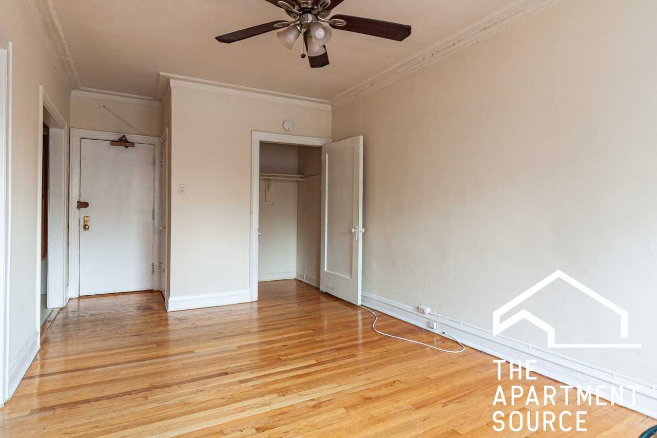 1164 N Dearborn St #504 - Photo 4 of 12