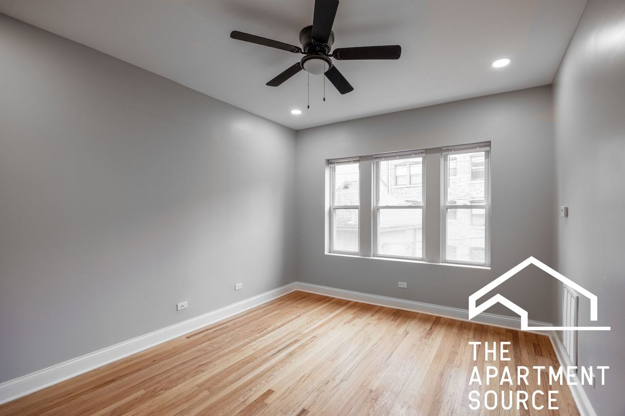 1149 W Lunt Ave #3 - Photo 5 of 15