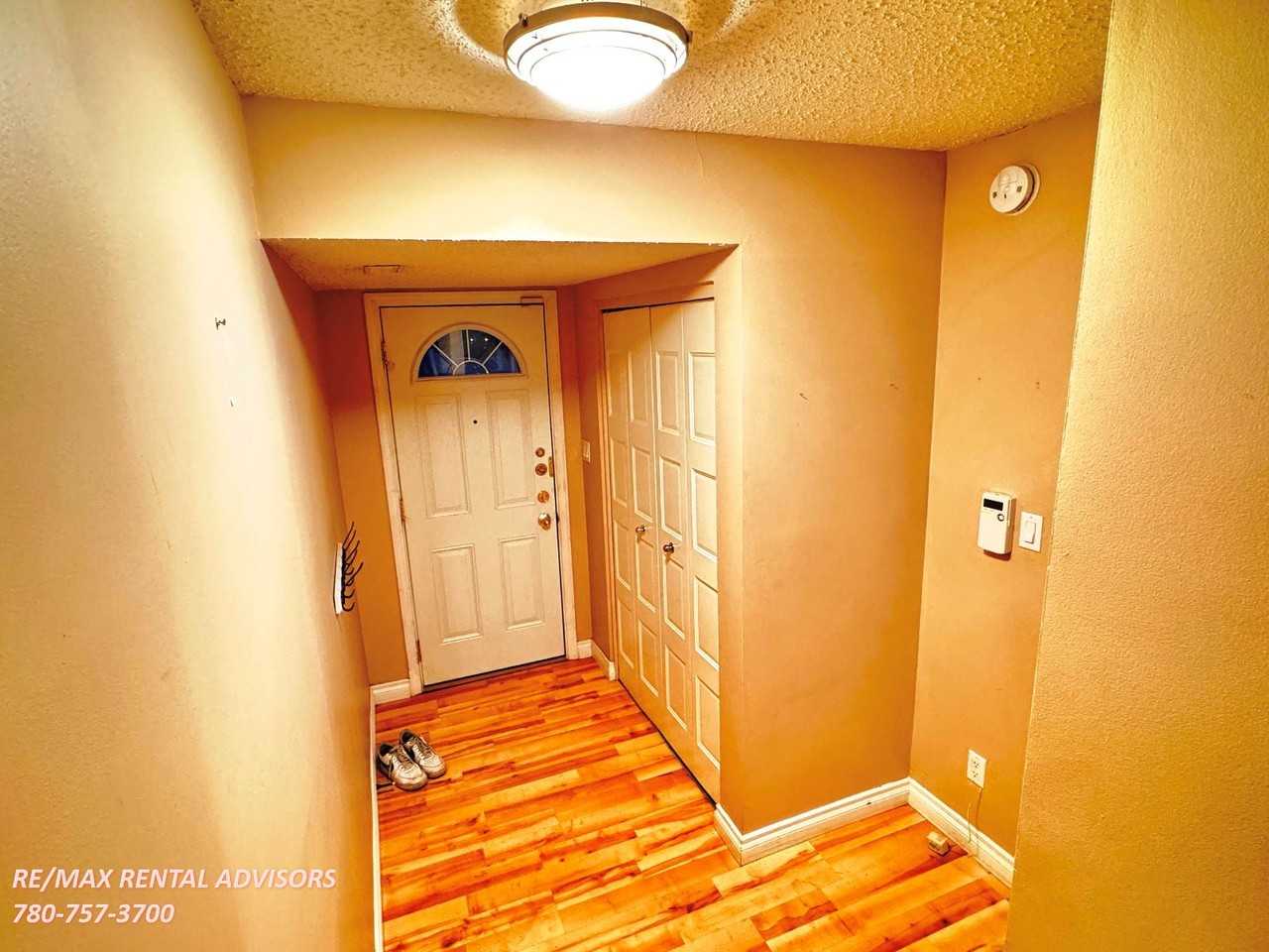 17062 67 Ave Nw - Photo 2 of 22