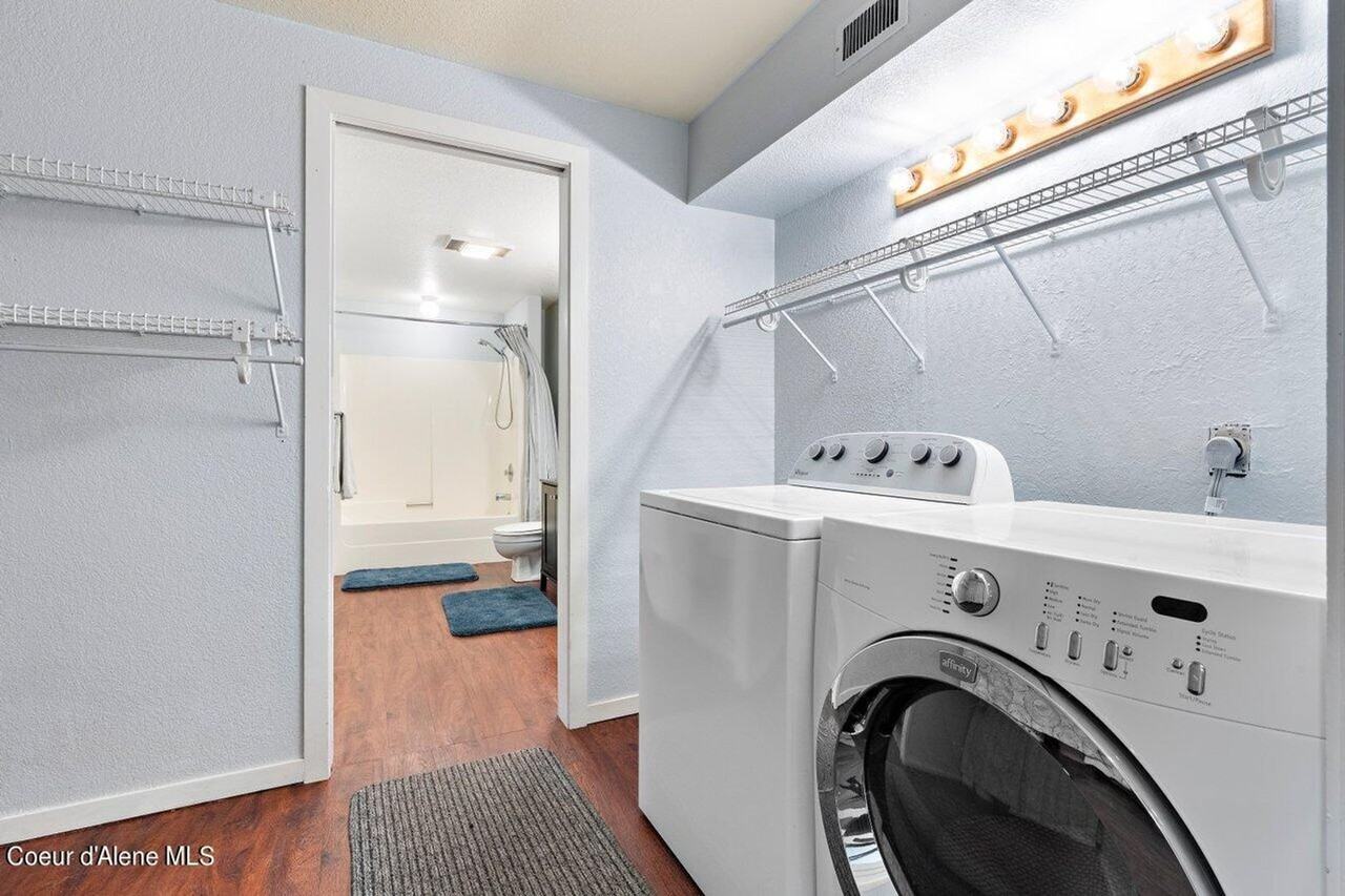 1010 N A St - Photo 3 of 7