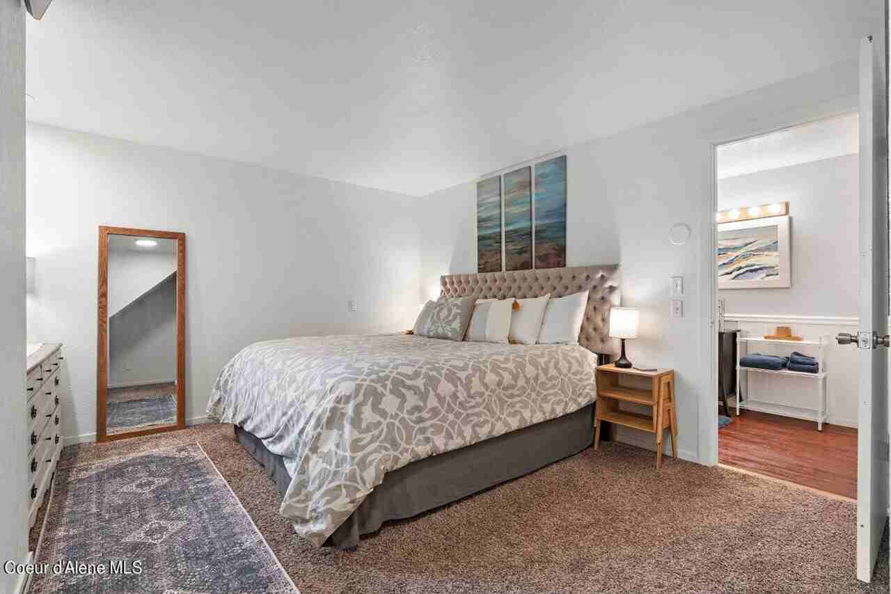 1010 N A St - Photo 5 of 7