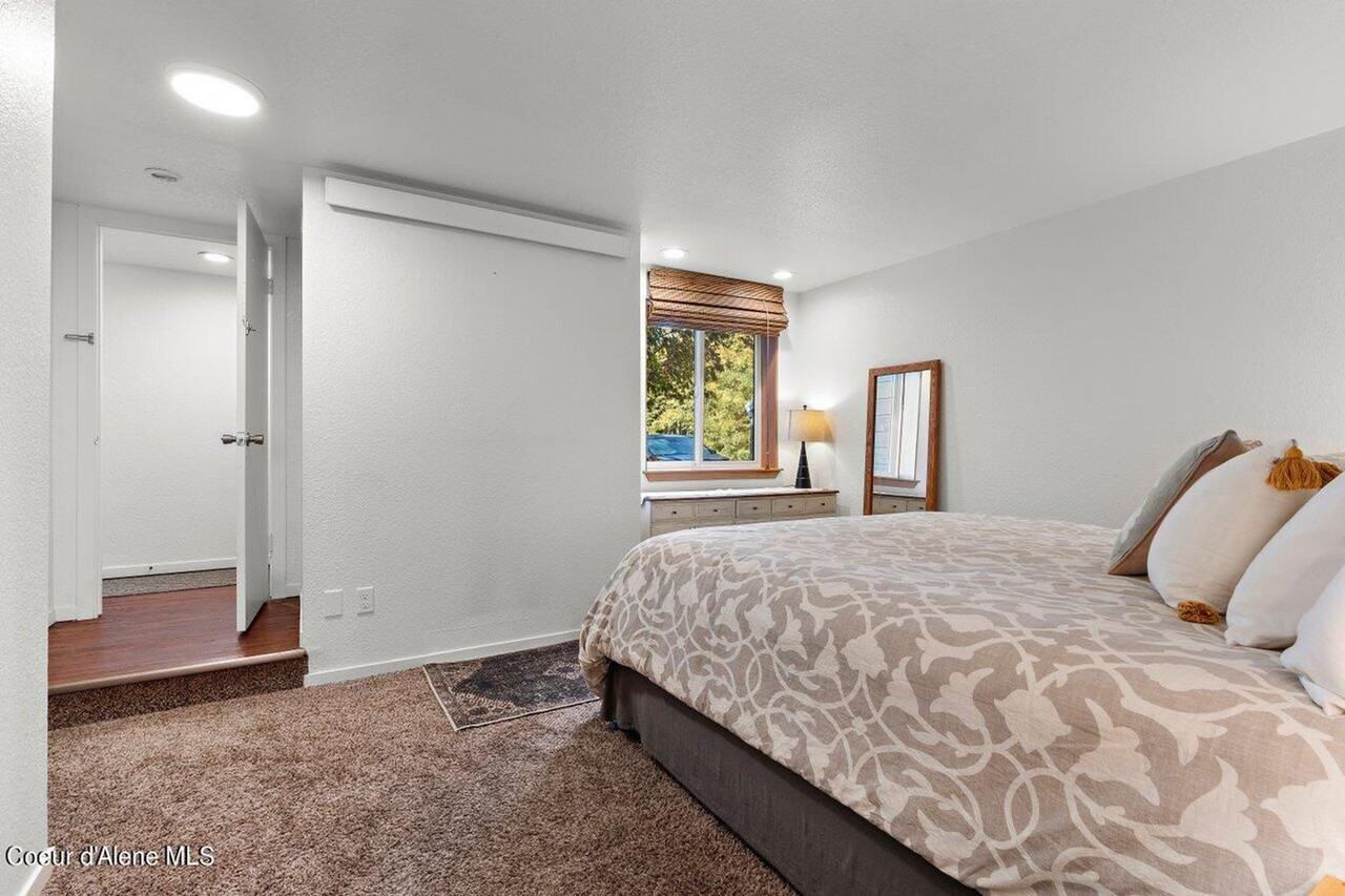 1010 N A St - Photo 6 of 7