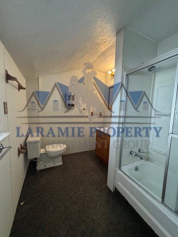 207 E Sheridan St - Photo 7 of 10