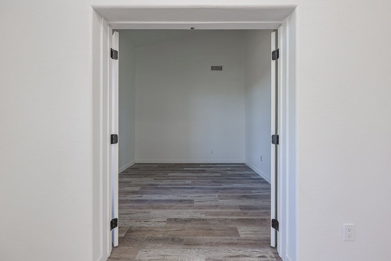 28209 N 111th Way - Photo 7 of 32