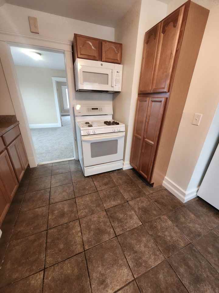 106 W Grace St - Photo 3 of 16