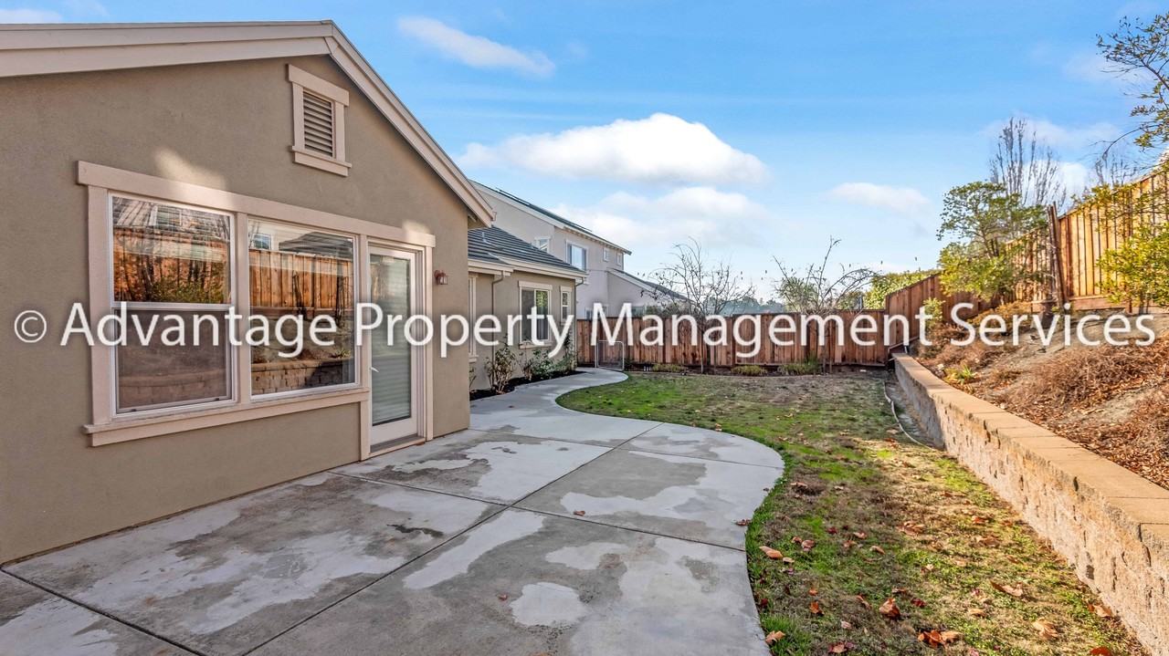 200 Alkanite Ct - Photo 5 of 18