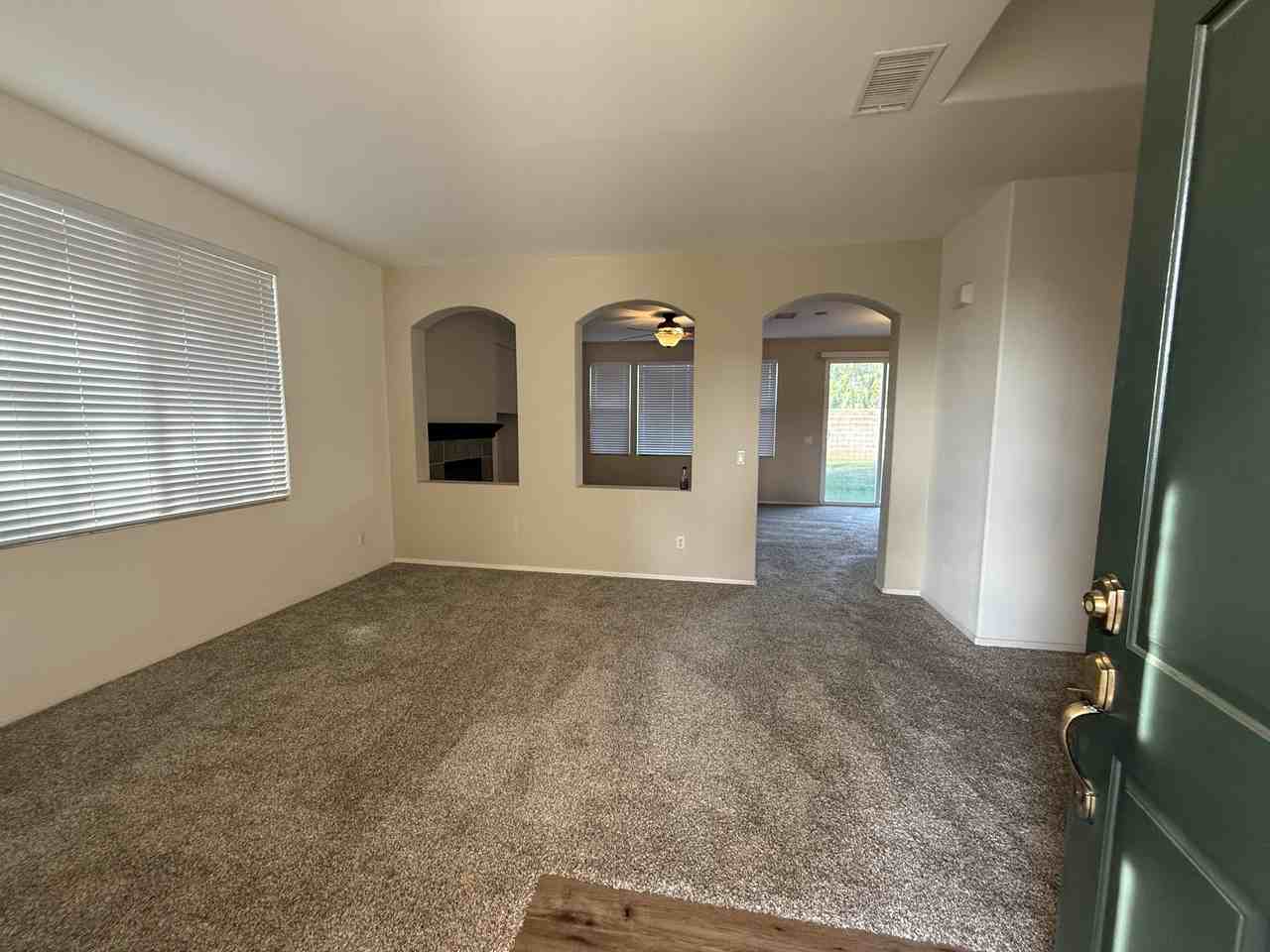 37010 Meadow Brook Way - Photo 3 of 40