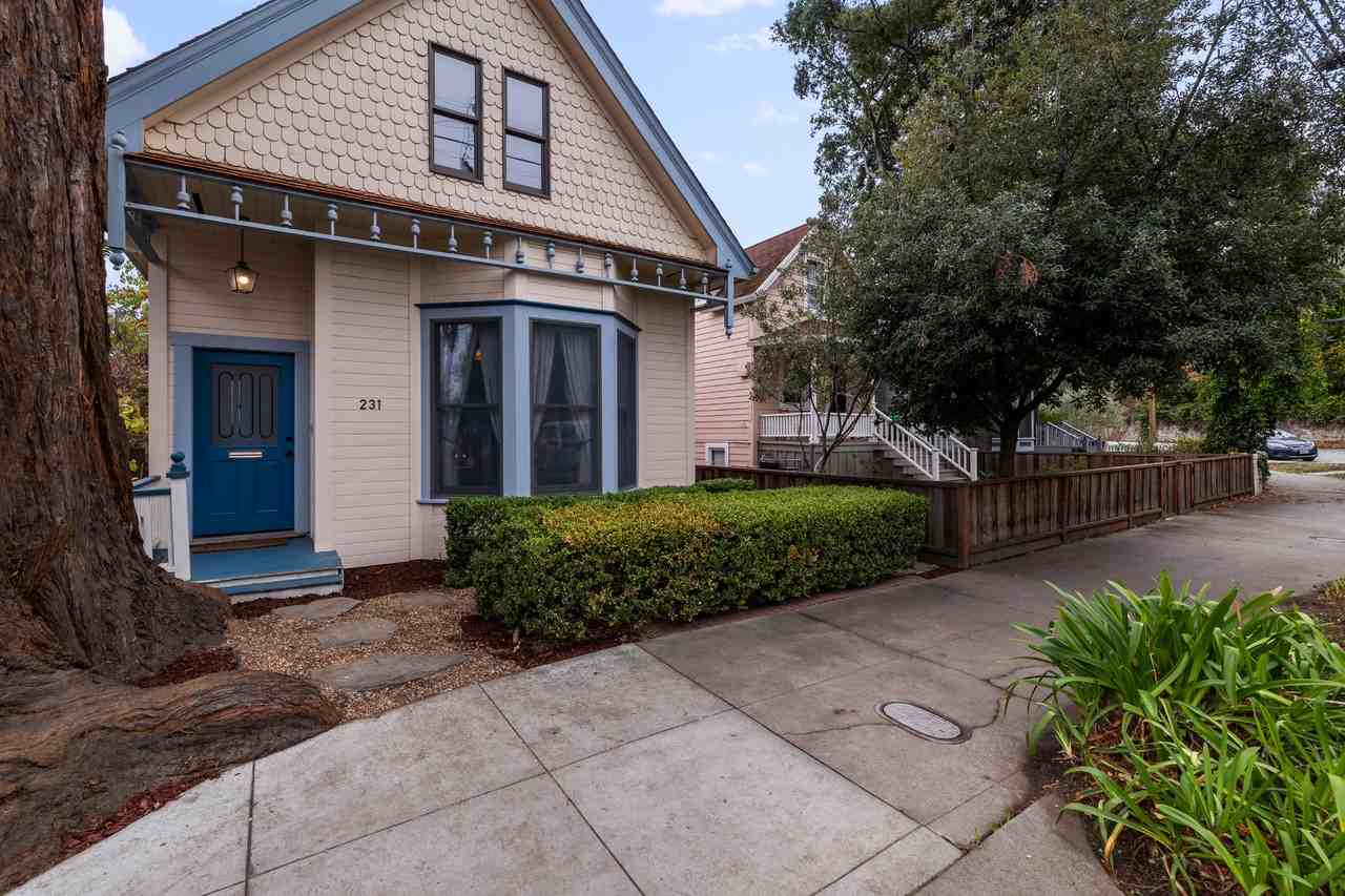 231 Union St - Photo 3 of 32