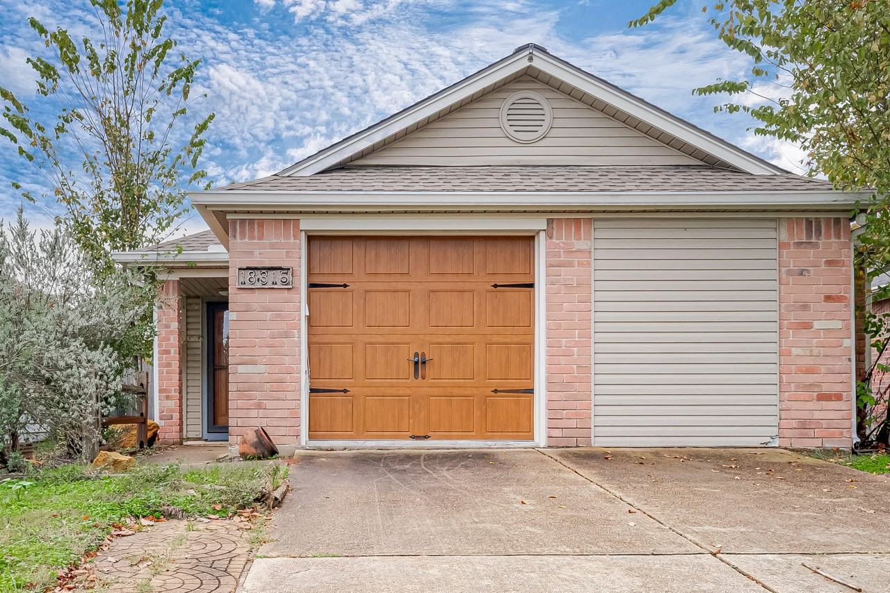 18315 Westlock St - Photo 6 of 35