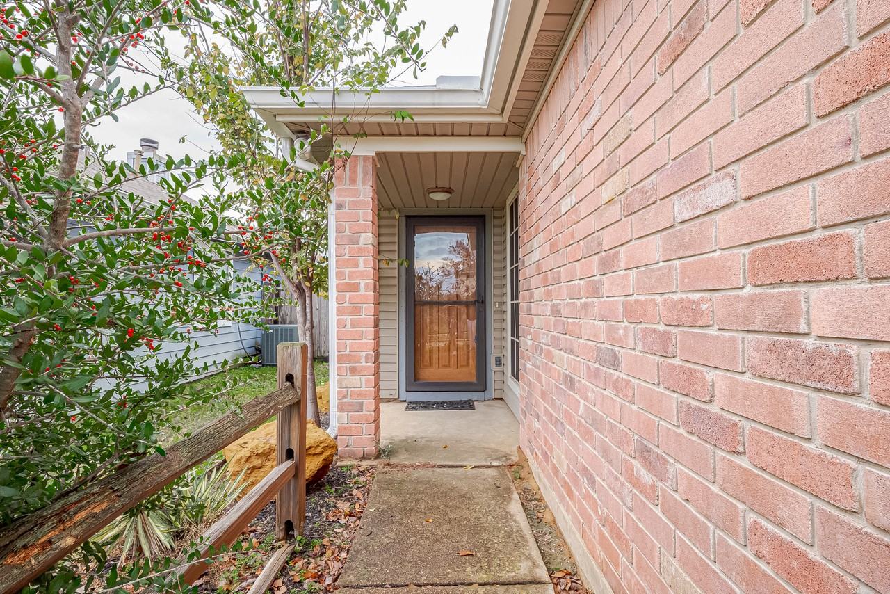 18315 Westlock St - Photo 7 of 35