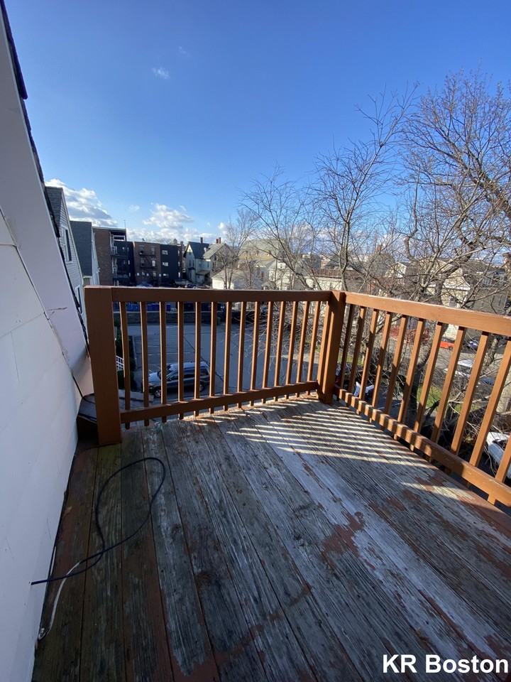 Gardner St. & Linden St. #3F - Photo 6 of 50