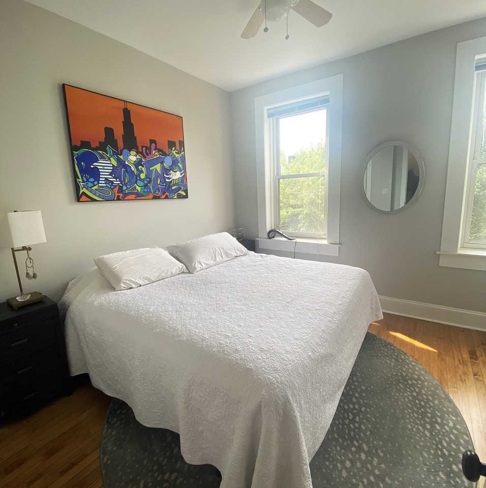 1757 W 17th St #3 - Photo 5 of 13