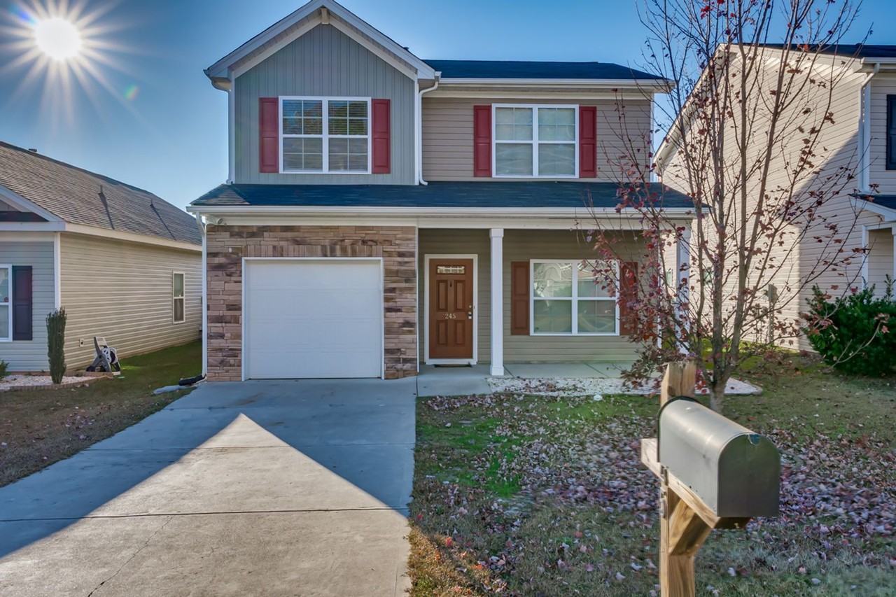 245 Megan Ln - Photo 2 of 31