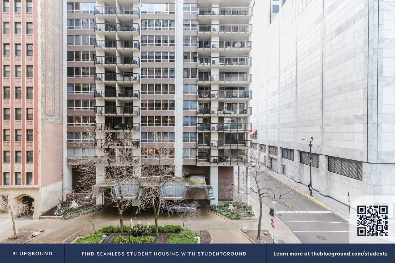 200 East Chestnut Street - Photo 6 of 38