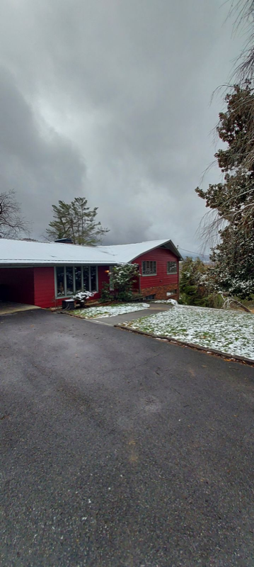 1121 Dejarnette St - Photo 2 of 24
