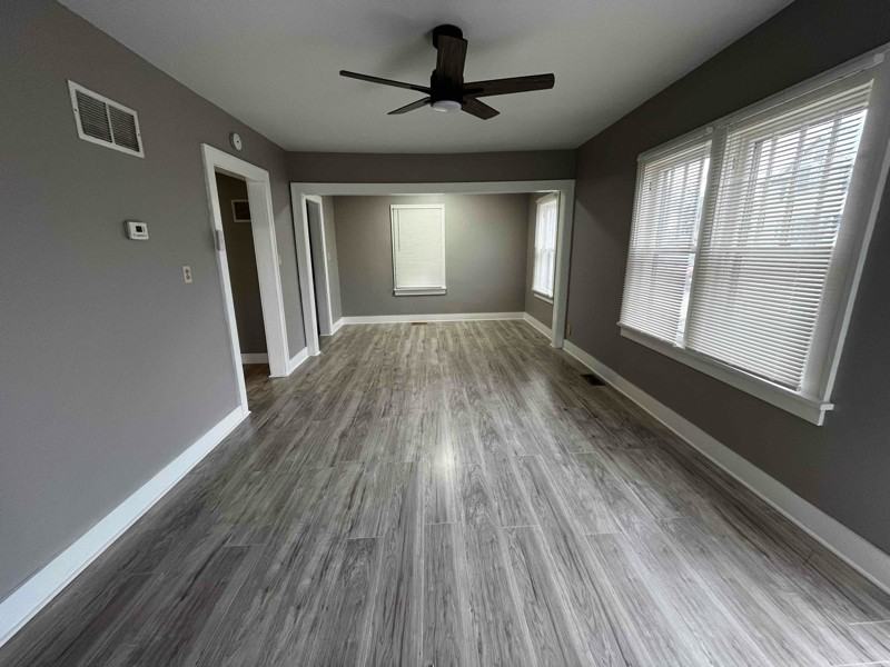 214 W 12th St - Photo 3 of 9