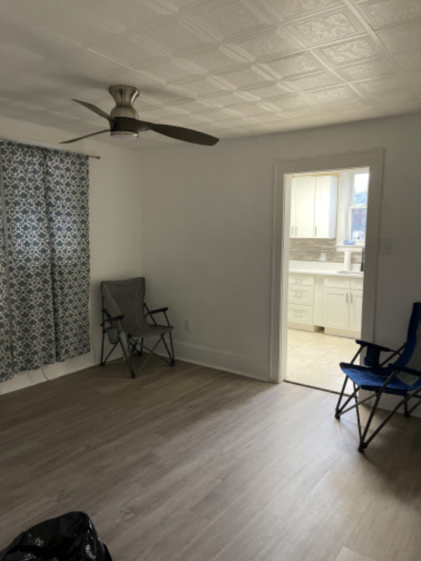 1132 Illinois Ave - Photo 3 of 10
