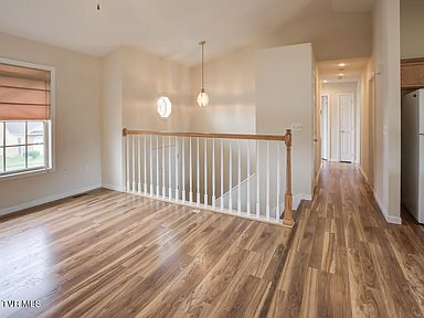 111 Mountain Creek Ct - Photo 5 of 20