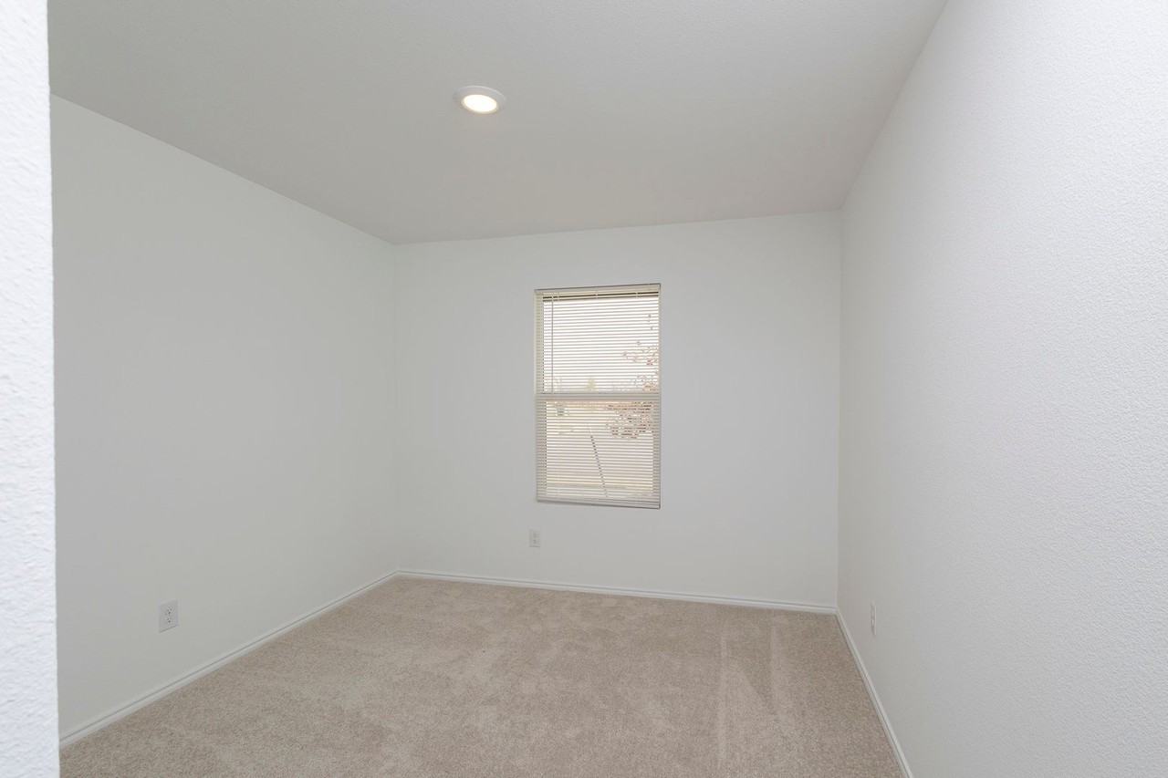 7713 Gus Wilson Dr - Photo 7 of 28