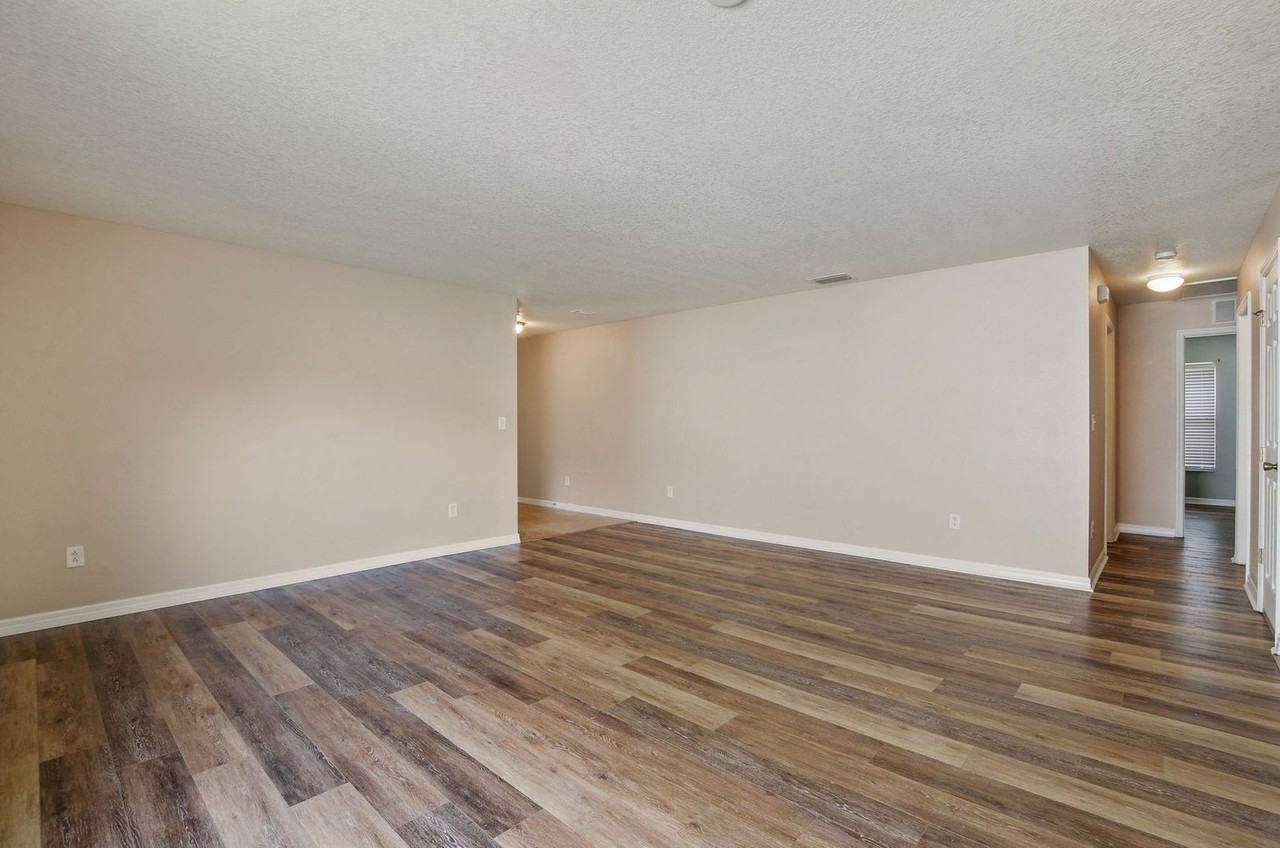 5113 Ballard Crest Ln - Photo 2 of 23