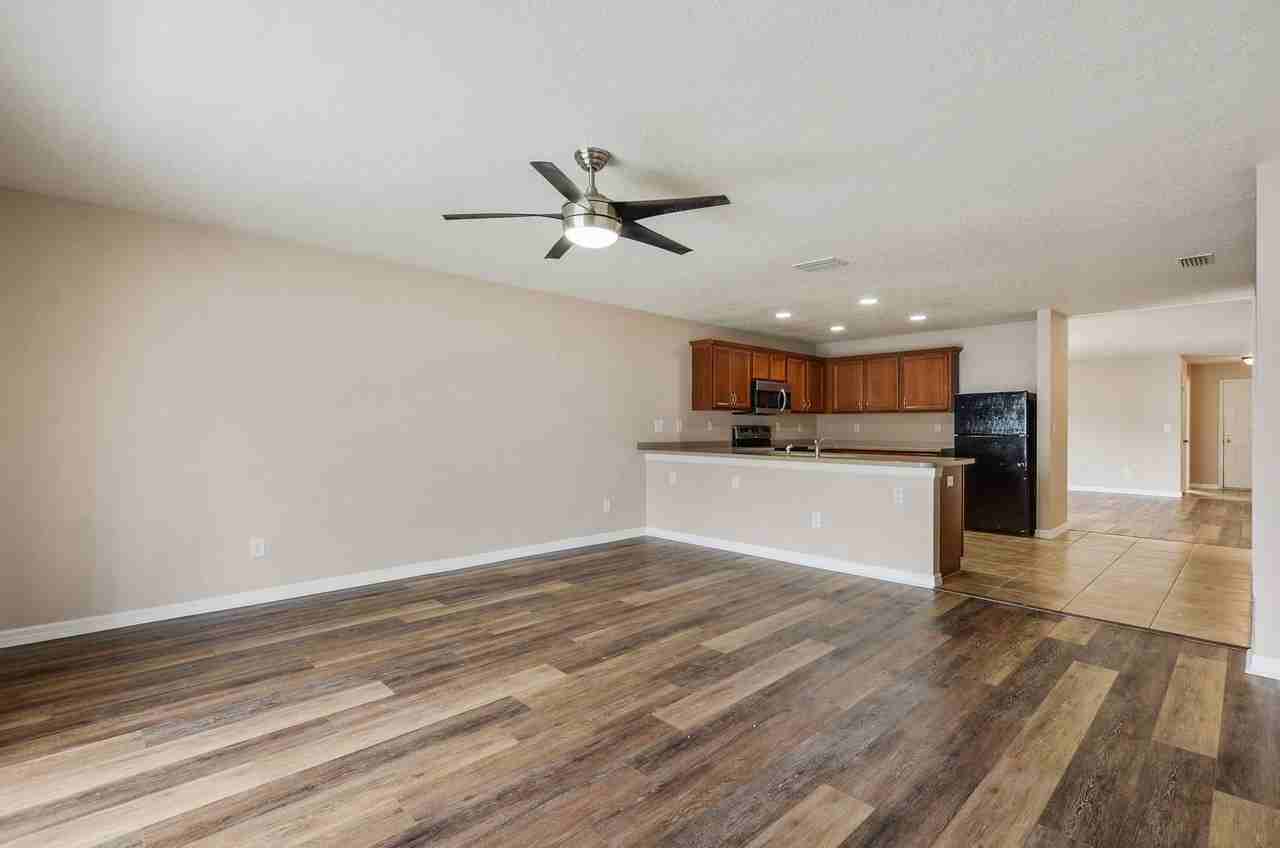 5113 Ballard Crest Ln - Photo 3 of 23