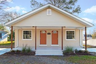 1105 SW Sauls St - Photo 1 of 1