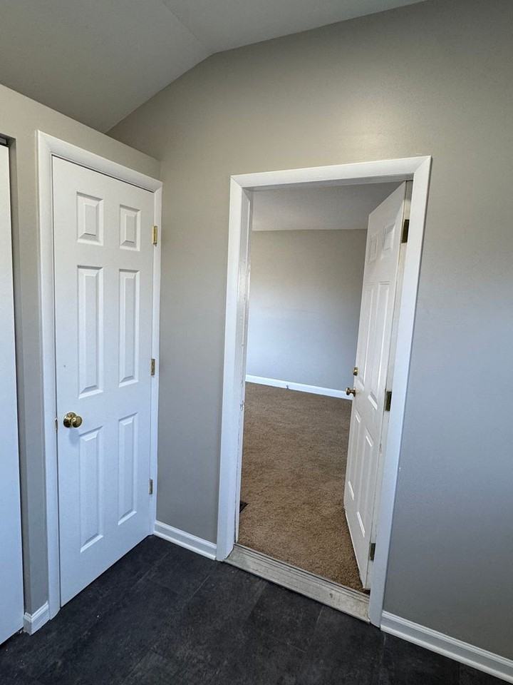 2325 Johnstown - Photo 2 of 36