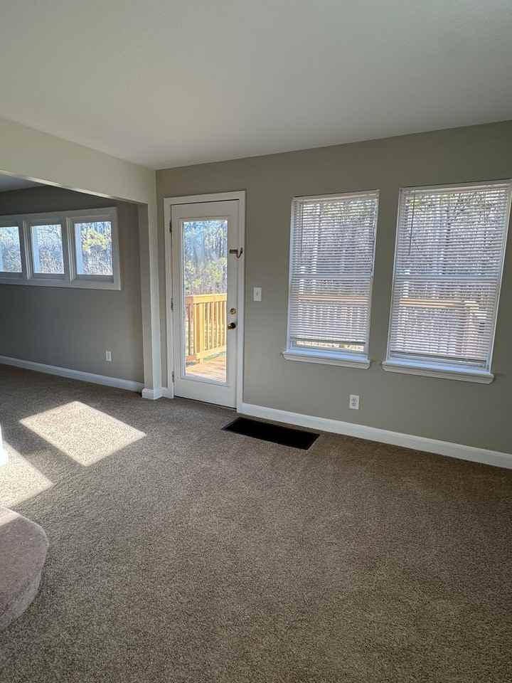 2325 Johnstown - Photo 7 of 36