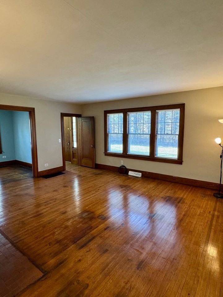 5830 Thomas Rd - Photo 2 of 50