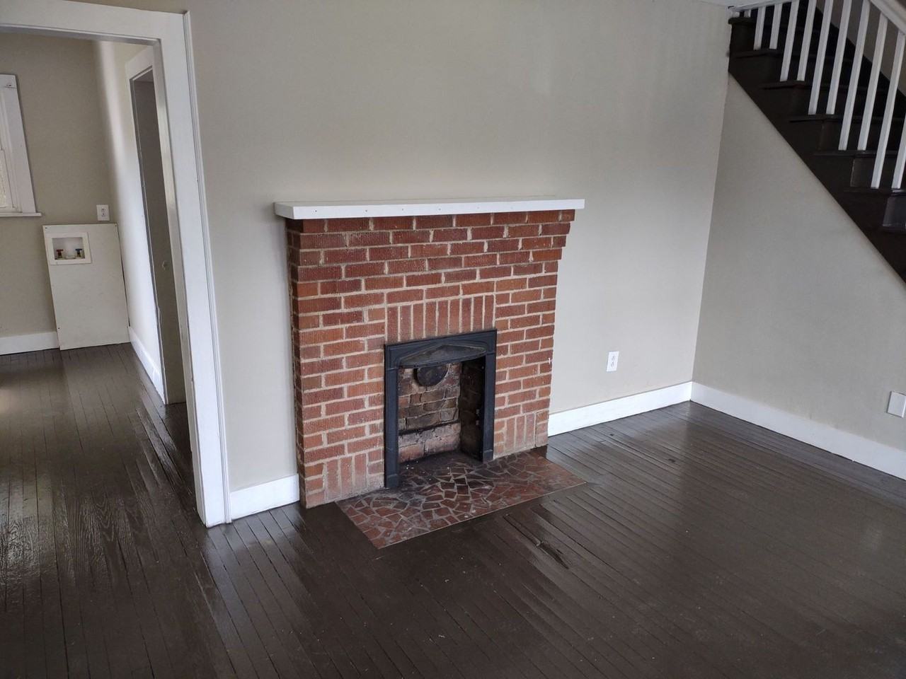 234 Chestnut St - Photo 4 of 15