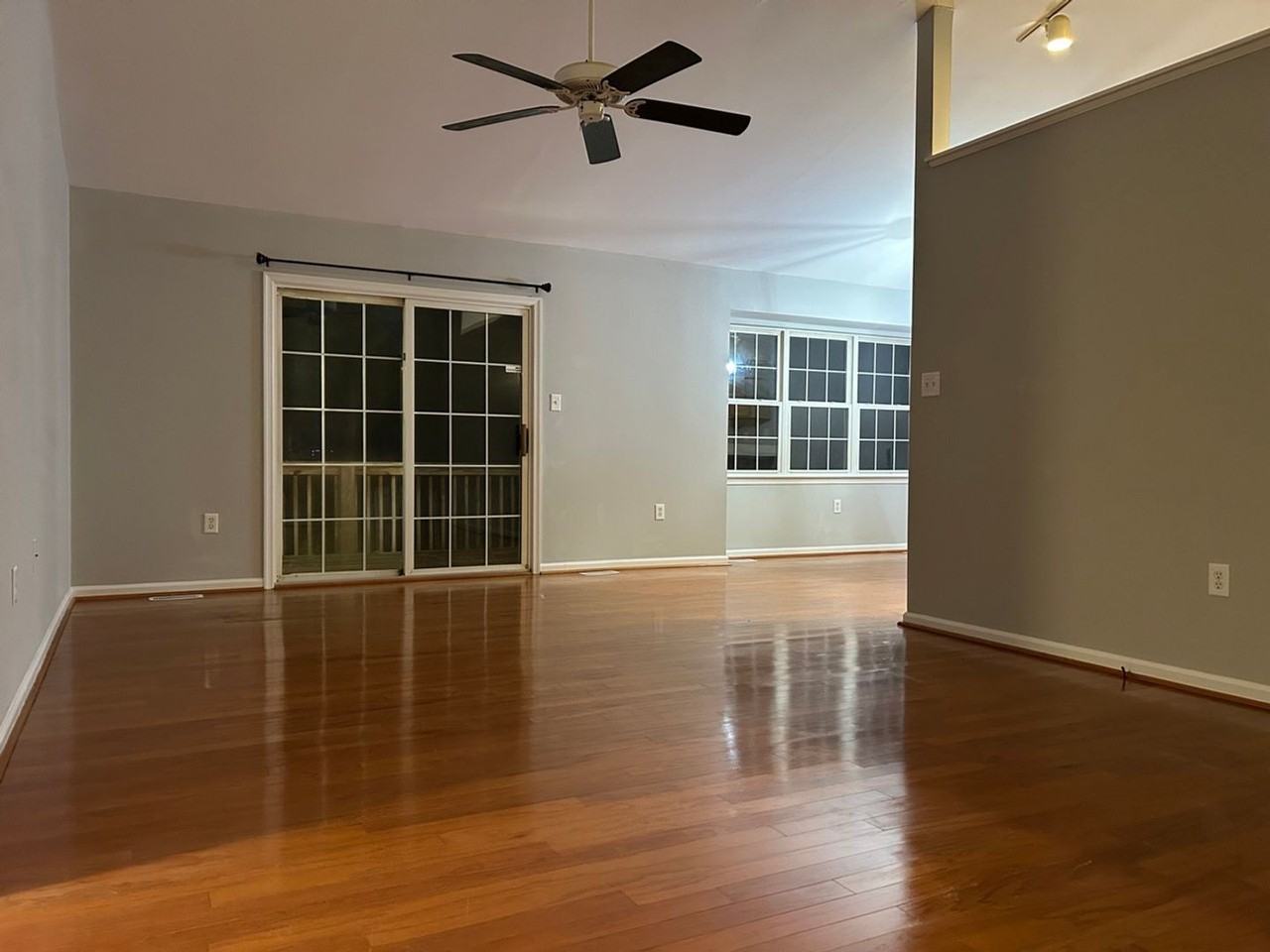 570 Stonewall Dr - Photo 3 of 18
