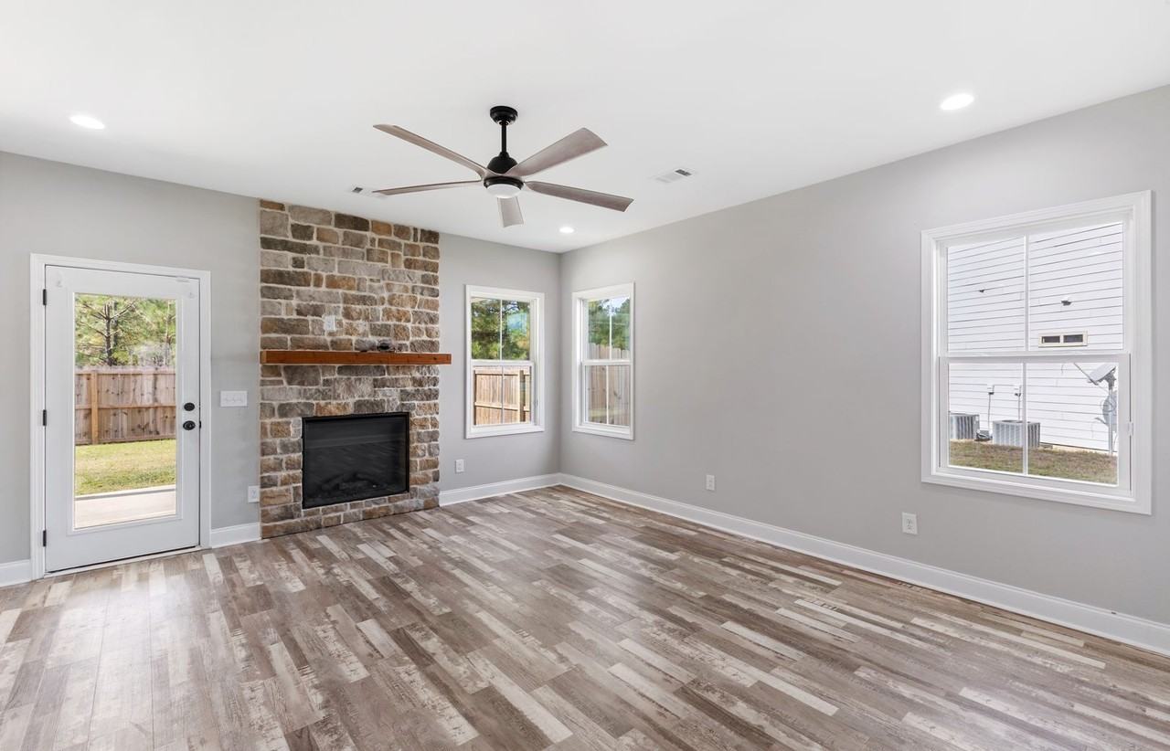 27 Sweet Burch Dr - Photo 3 of 18