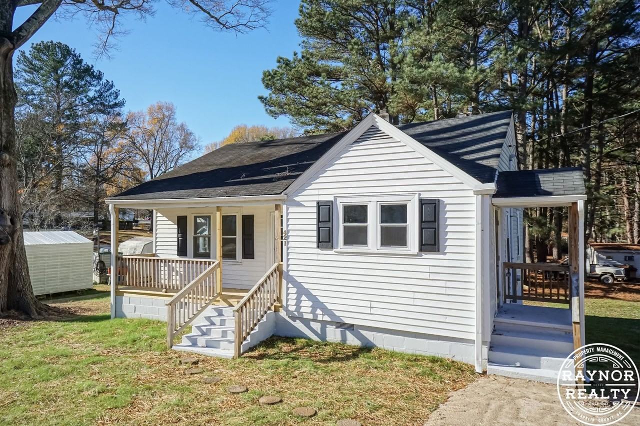 421 N Main St - Photo 3 of 25