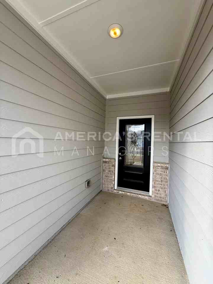 1087 Pilgrim Lane - Photo 5 of 27